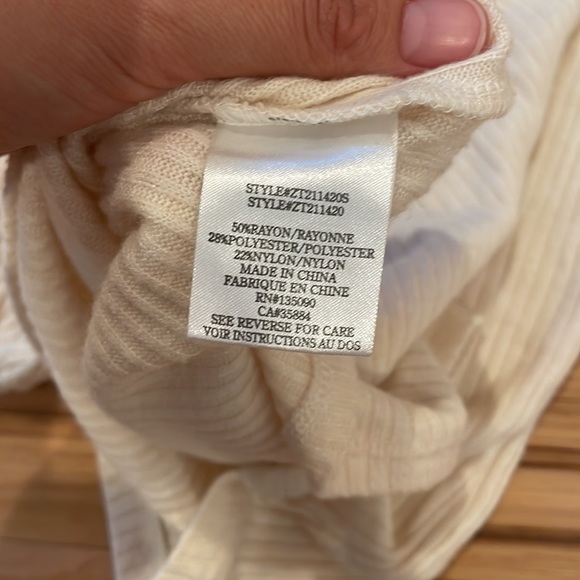 Z supply cream shirt crop top - Picture 4 of 4